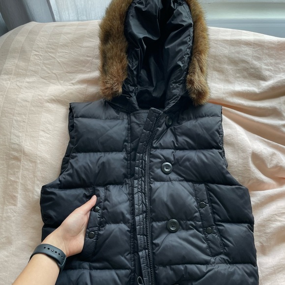 Y2K Cropped Faux Fur Gap Vest - Picture 6 of 6